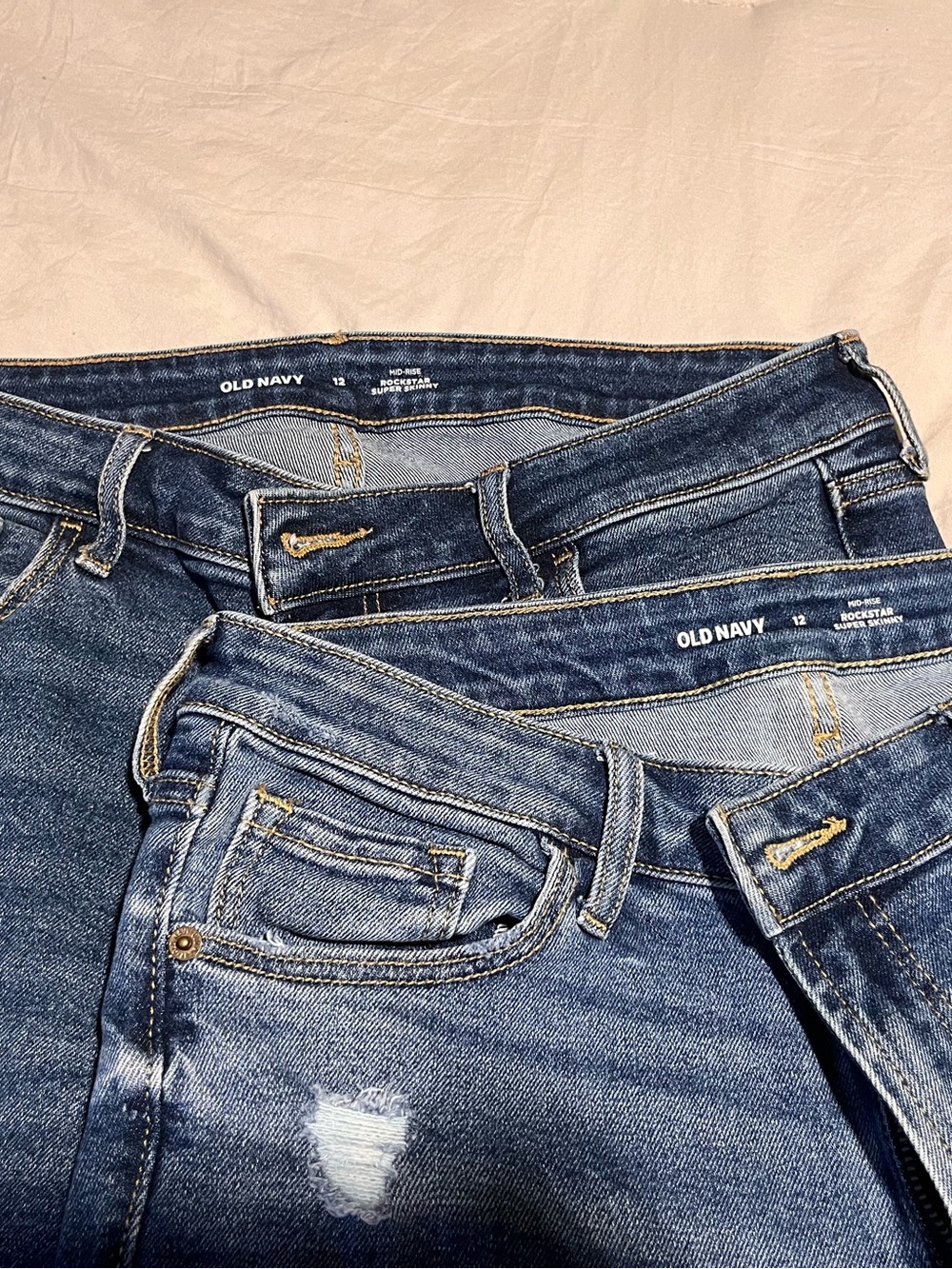 Old Navy Women's Blue Skinny Jeans Pair - Faded & Distressed